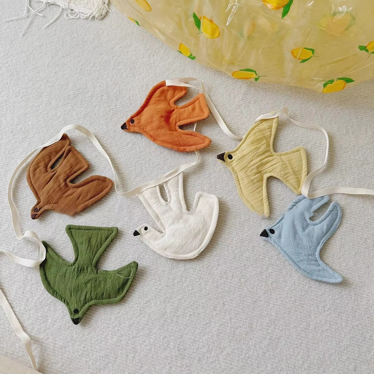 Home Textiles Discount - Bandeirinhas de Pássaros em Tecido para